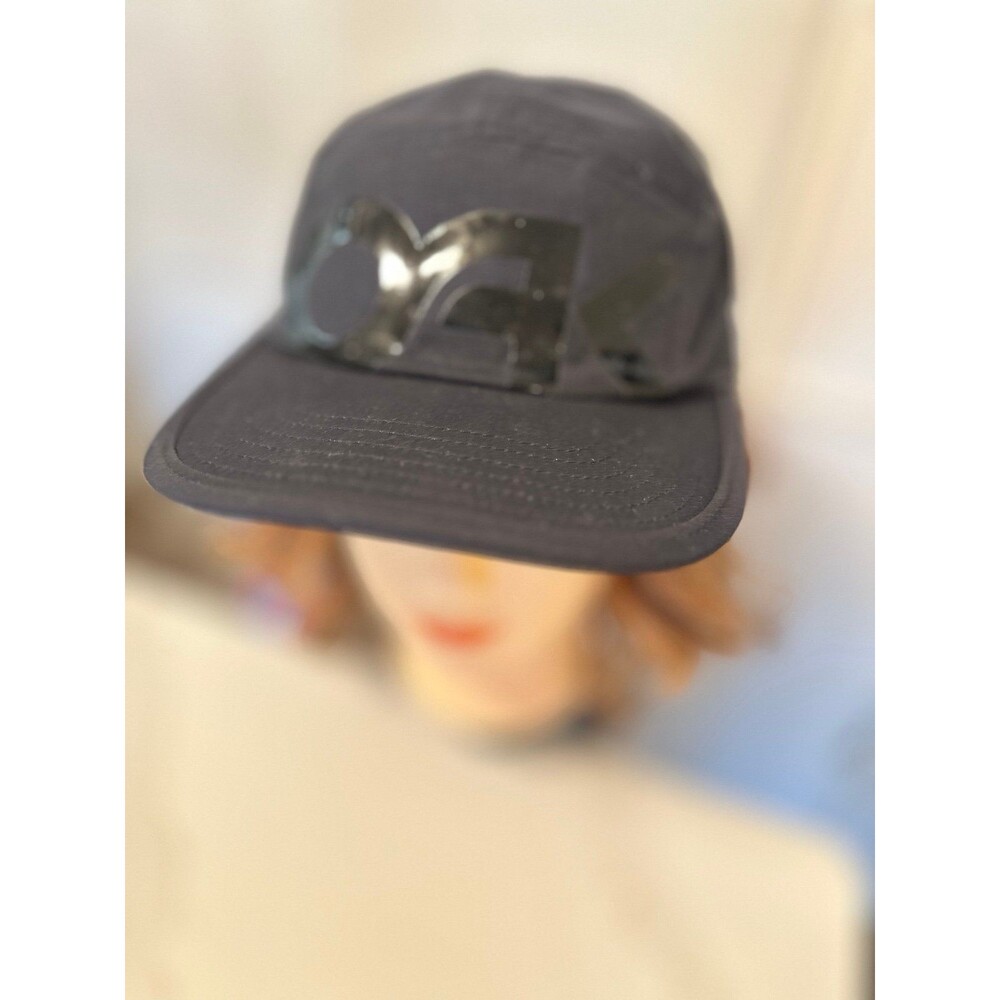 Oakley hat - Picture 2 of 3
